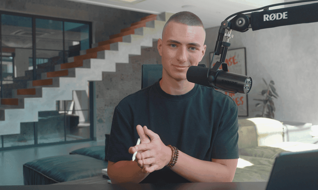 Fabian van Til — Founder of Akravo